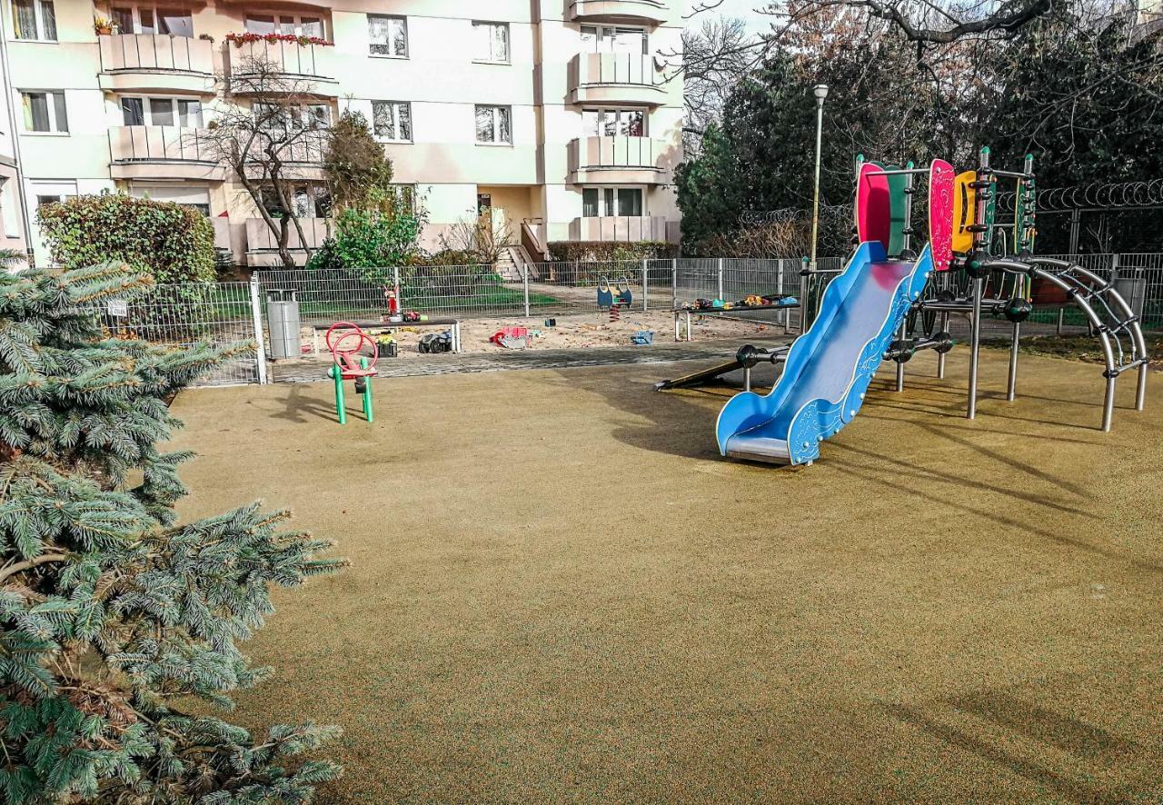 Velvet Lazienki Park ワルシャワ エクステリア 写真
